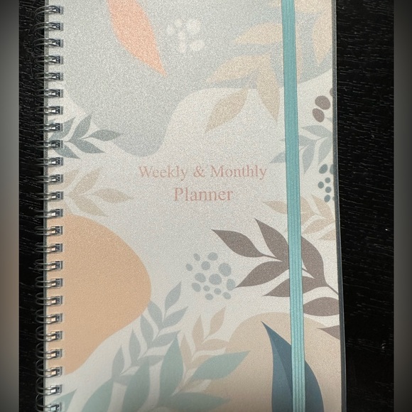 Weekly/Monthly Undated Planner - Picture 2 of 6